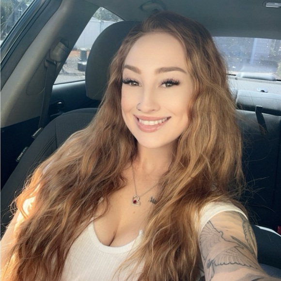 Meet your Posher, Shauni - Picture 1 of 1